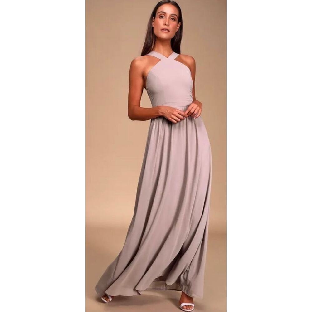 Lulus Air of Romance Mauve Maxi Dress halter neckline, seamed bodice, size small